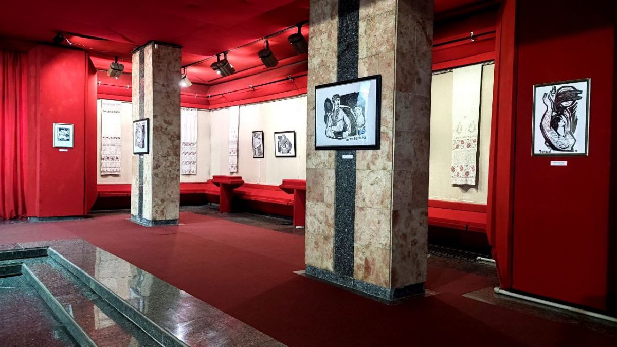В музее Каменского открылась выставка работ известной художницы