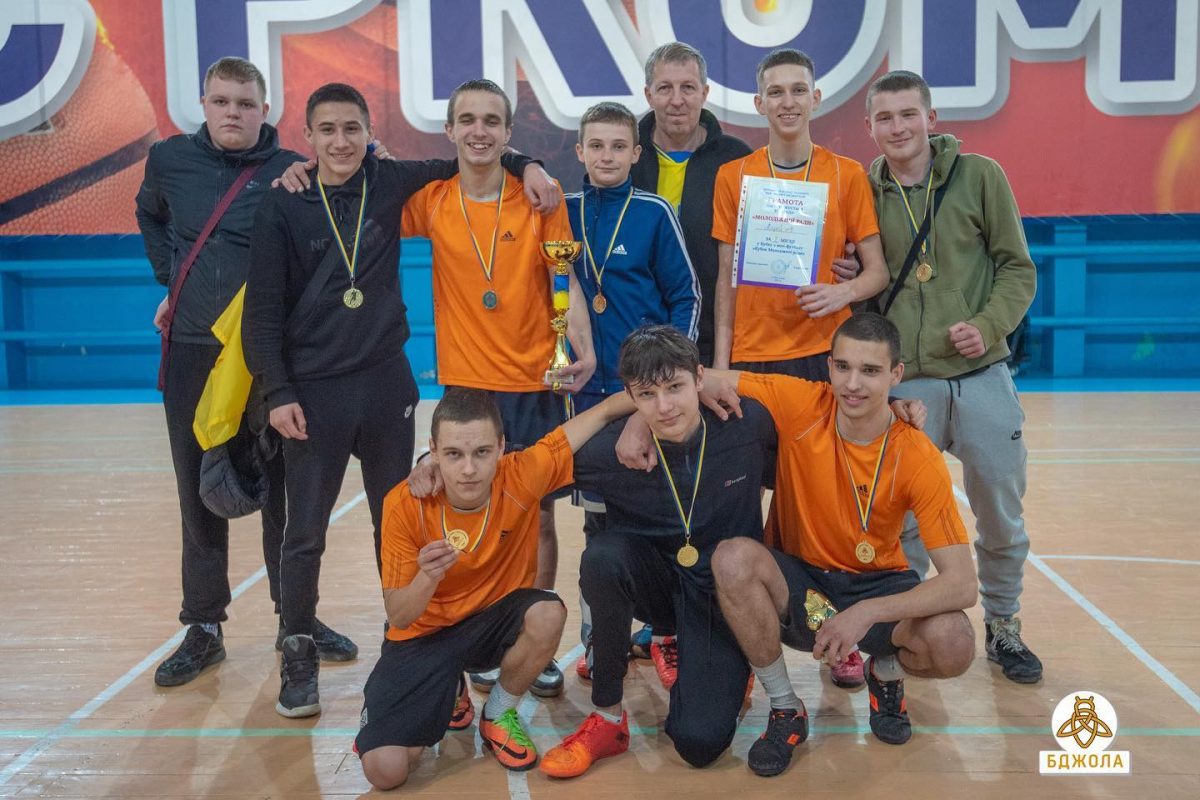 В Каменском состоялись первые соревнования по мини-футболу «Кубок Молодежного совета»