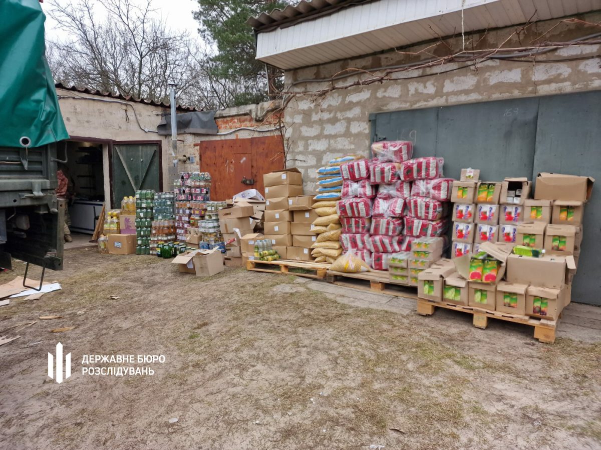 Склад із краденими харчами для Збройних сил знайшли на Дніпропетровщині