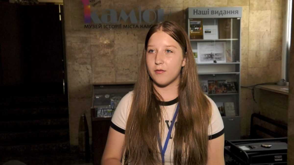 «Я розповім тобі про свій край»: у музеї Кам’янського молодь знайомила зі своїми містами