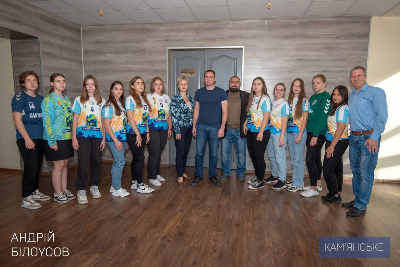 Спортсменам Каменского помогают подготовиться к Чемпионату Украины