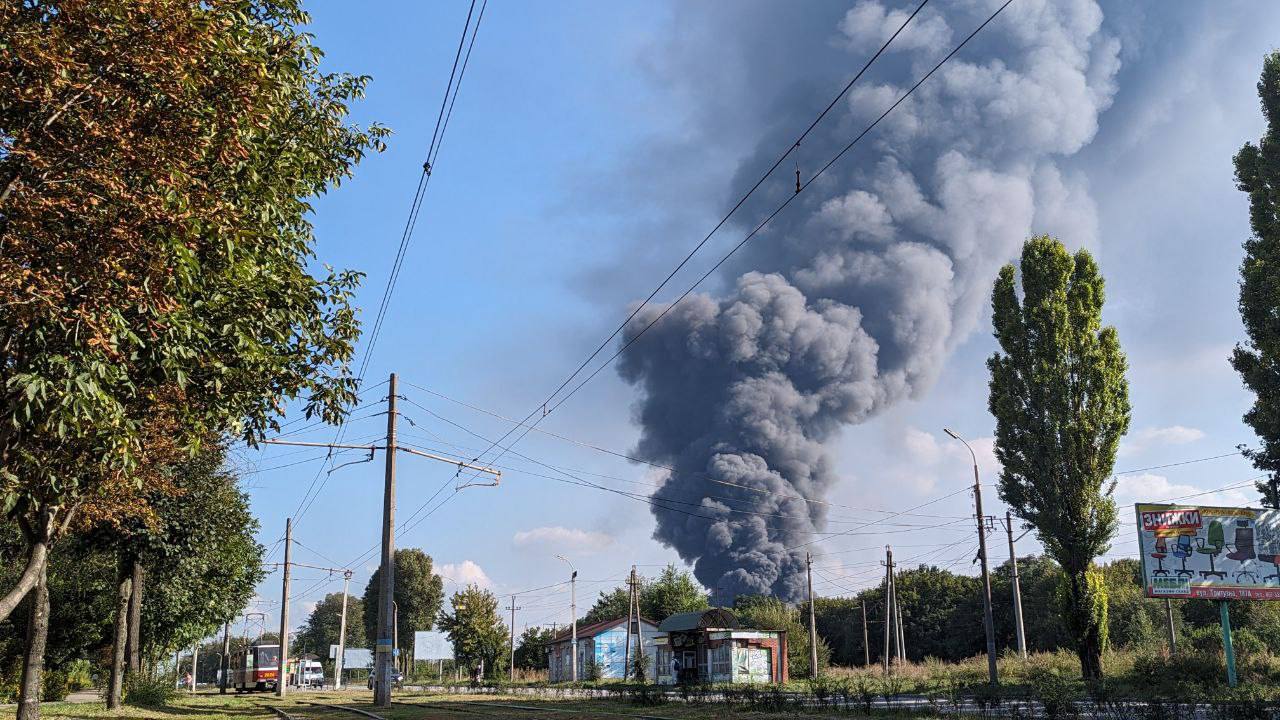 Рятувальники приборкали пожежу в Південному районі Кам’янського, – міський голова