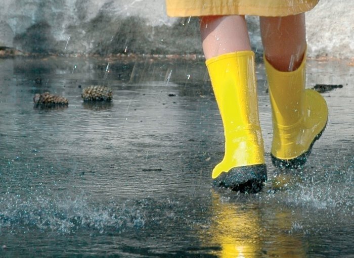 Сушимо взуття швидко – як кам’янчанам підсушити чоботи у дощову погоду