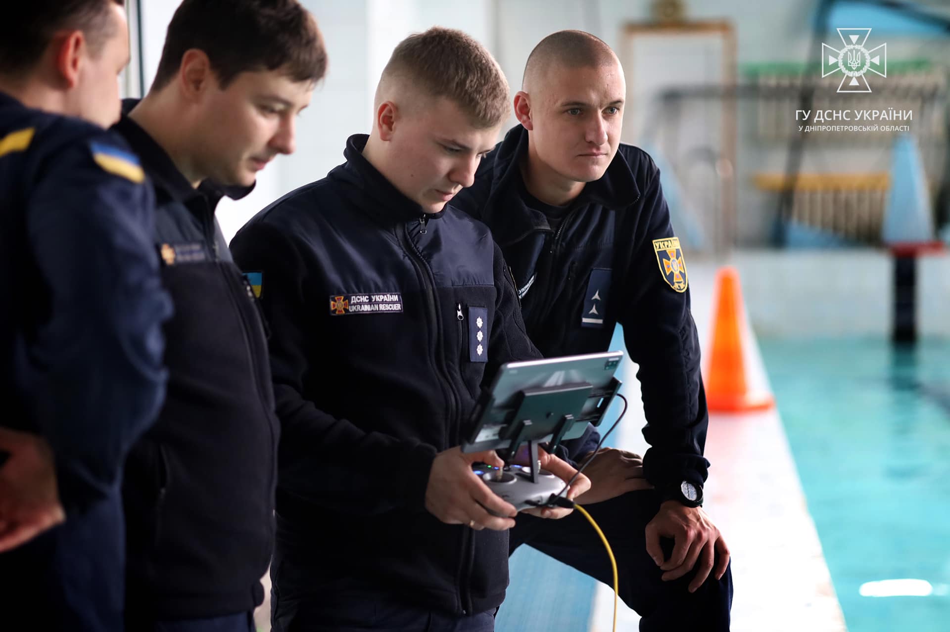 Спасатели Днепропетровщины осваивают подводные дроны