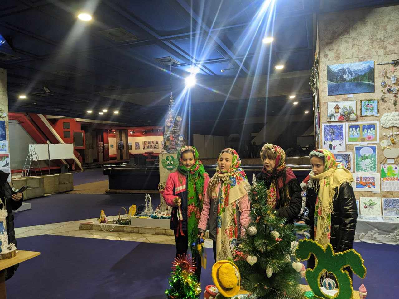 В музее устроили «Рождественскую сказку» для малышей Каменского