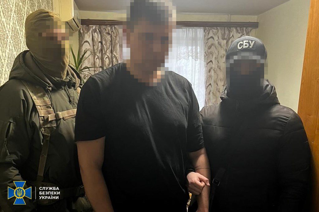 На Дніпропетровщині посадовець «Укрзалізниці» шпигував за військовими ешелонами ЗСУ