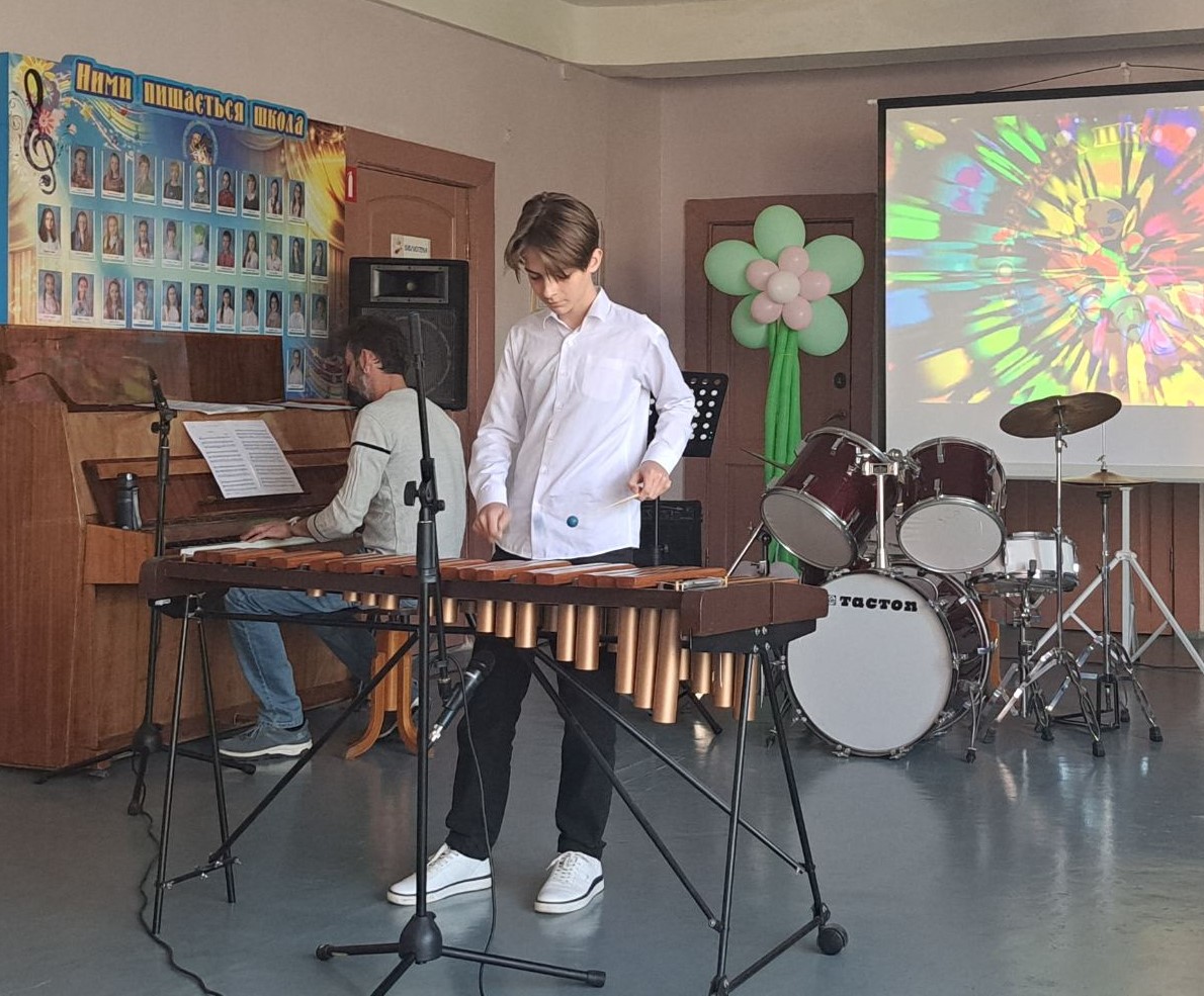 Учні Лівобережної школи мистецтв Кам’янського виступили зі звітним концертом