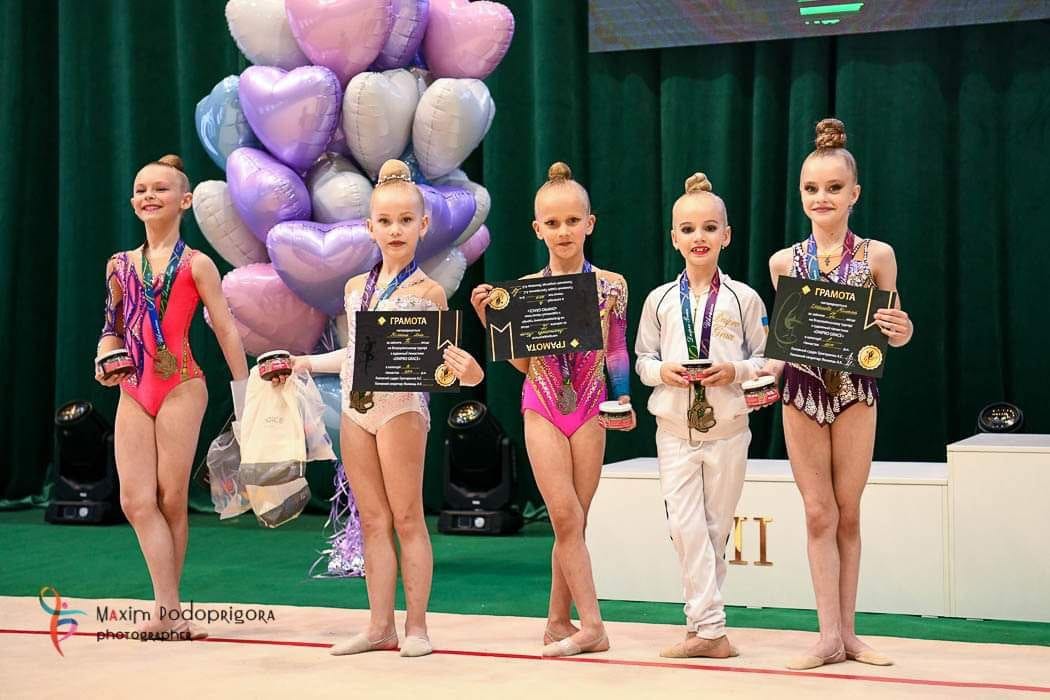Камʼянчанки стали призерками всеукраїнського турніру з художньої гімнастики