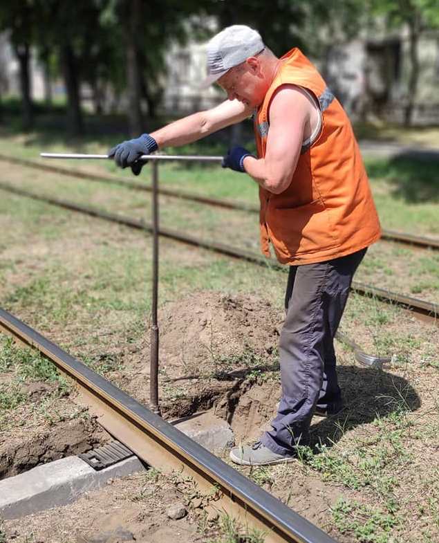 У Кам’янському проводили ремонтні роботи на трамвайному маршруті №2