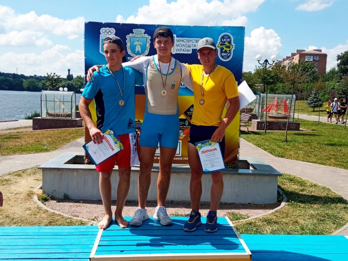 Камʼянські веслярі стали призерами чемпіонату України / Фото: ДЮСШ №1