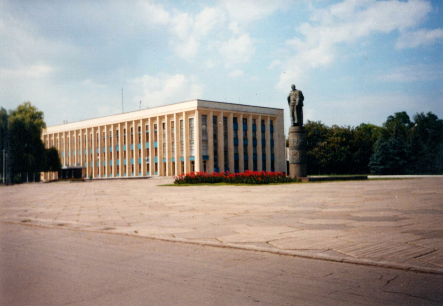 Каменское в конце ХХ века: десять снимков 2000 года