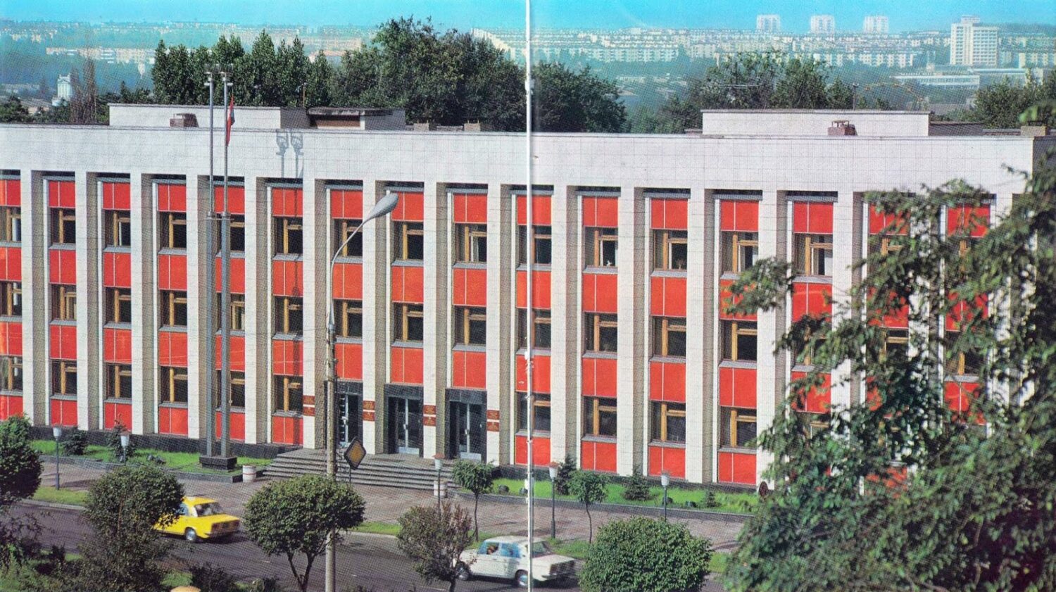 Цветной стемалит – украшение фасадов Каменского 70-х годов