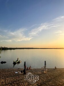 Літній відпочинок на Блакитному озері (фоторепортаж)