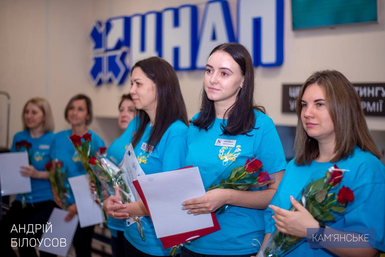 Адміністратори ЦНАПів Кам’янського приймали вітання в день професійного свята / Фото: Андрій Білоусов