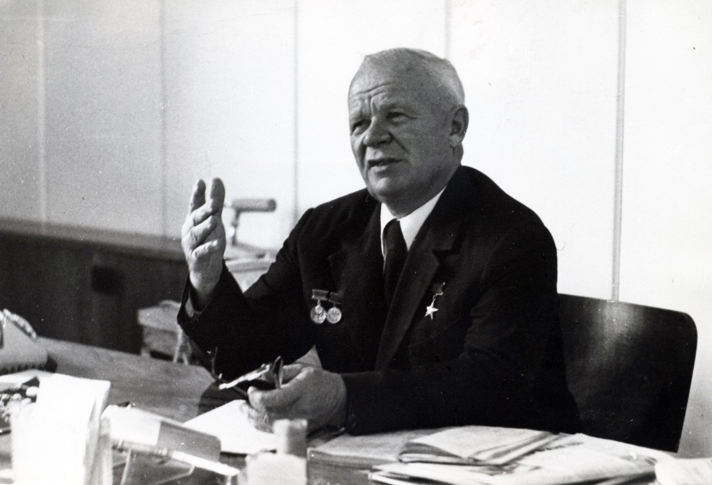 К годовщине со дня рождения Михаила Аношкина: наследие ПХЗ времен его директорства