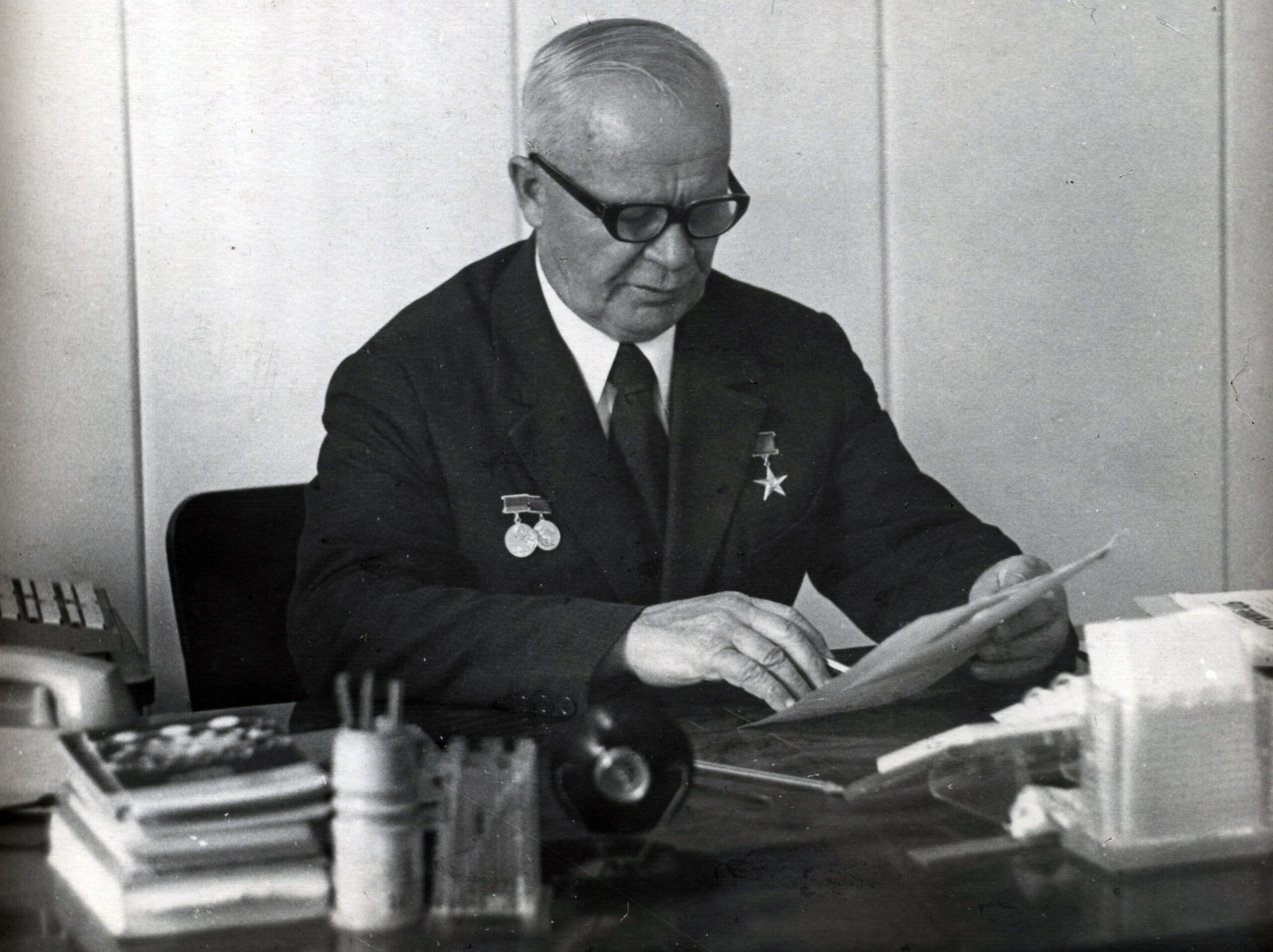 К годовщине со дня рождения Михаила Аношкина: наследие ПХЗ времен его директорства