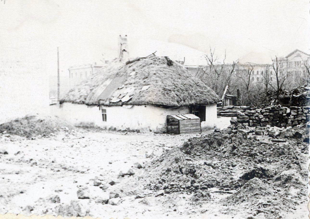 Старое и новое в центре Каменского: еще два исторических снимка