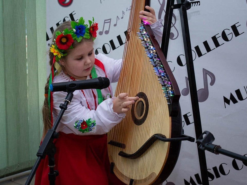 В Каменском состоялся праздник бандуристского искусства / Фото: Каменской профессиональный музыкальный колледж имени Мирослава Скорика