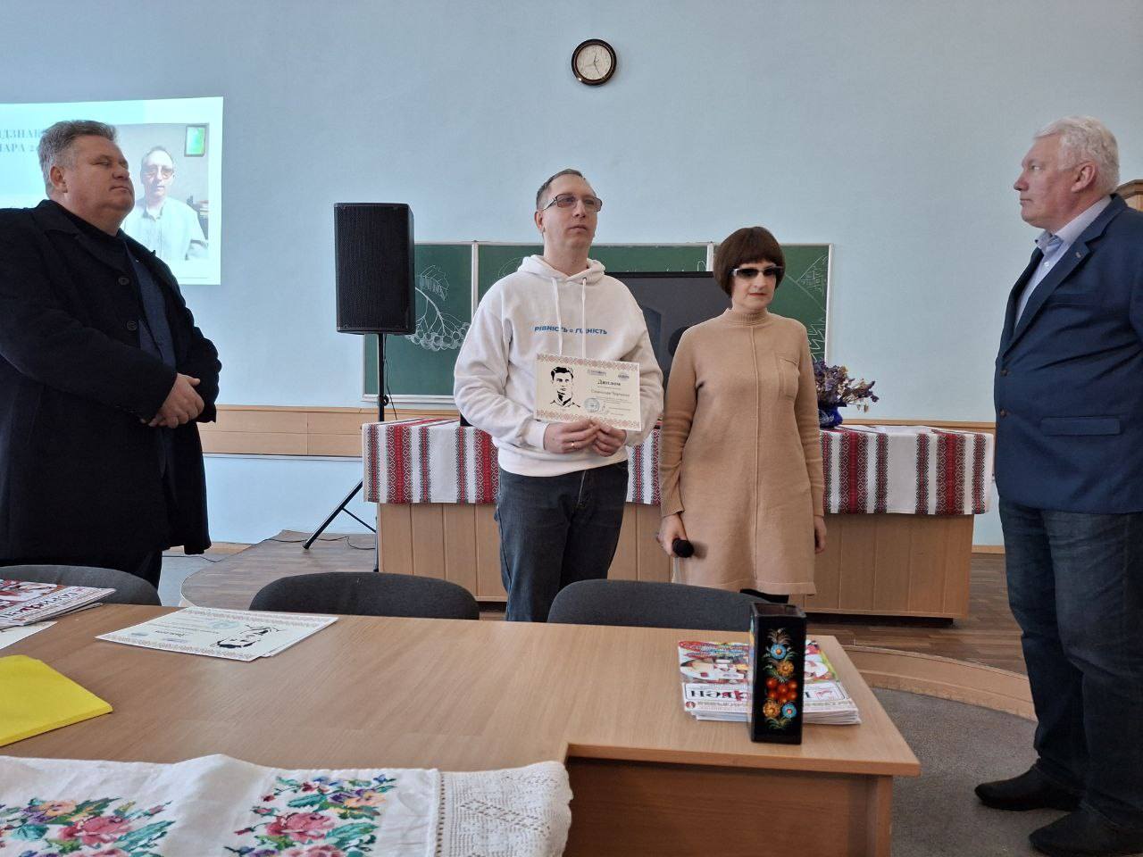 Куратор мистецької спільноти 