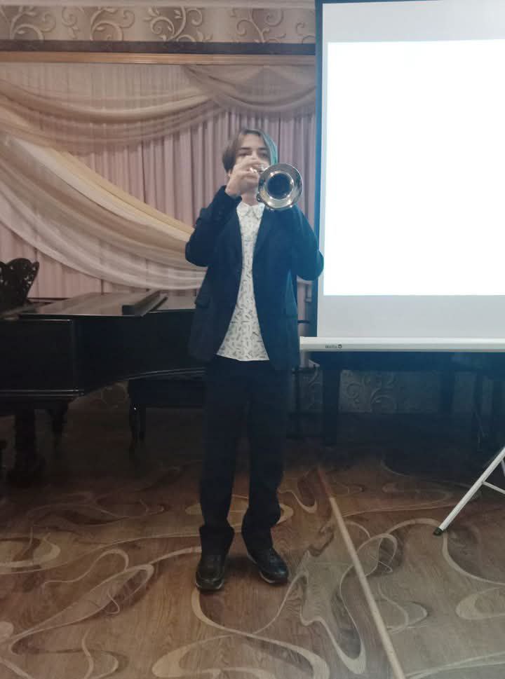 Юний музикант із Кам’янського став лауреатом двох мистецьких конкурсів / Фото: Кам’янська школа мистецтв №4