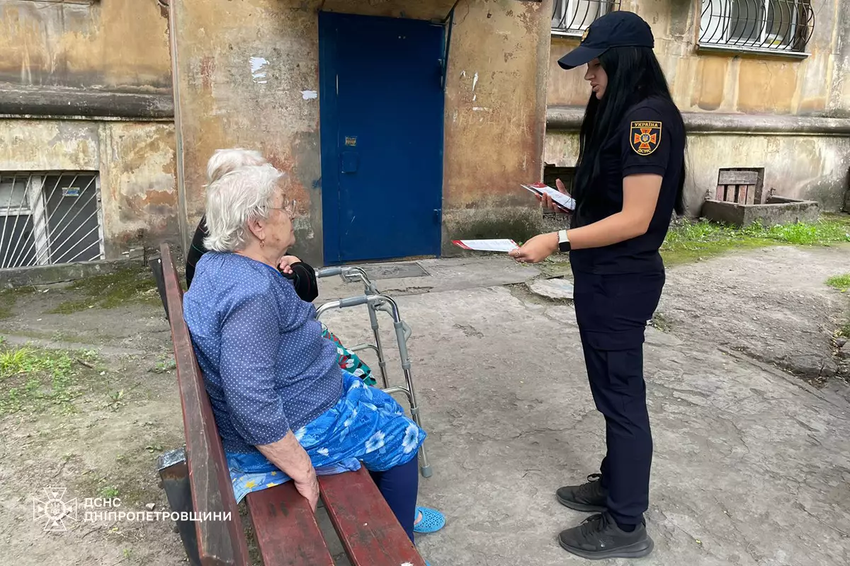 Каменчанам напомнили, как действовать при попадании под обстрел на улице