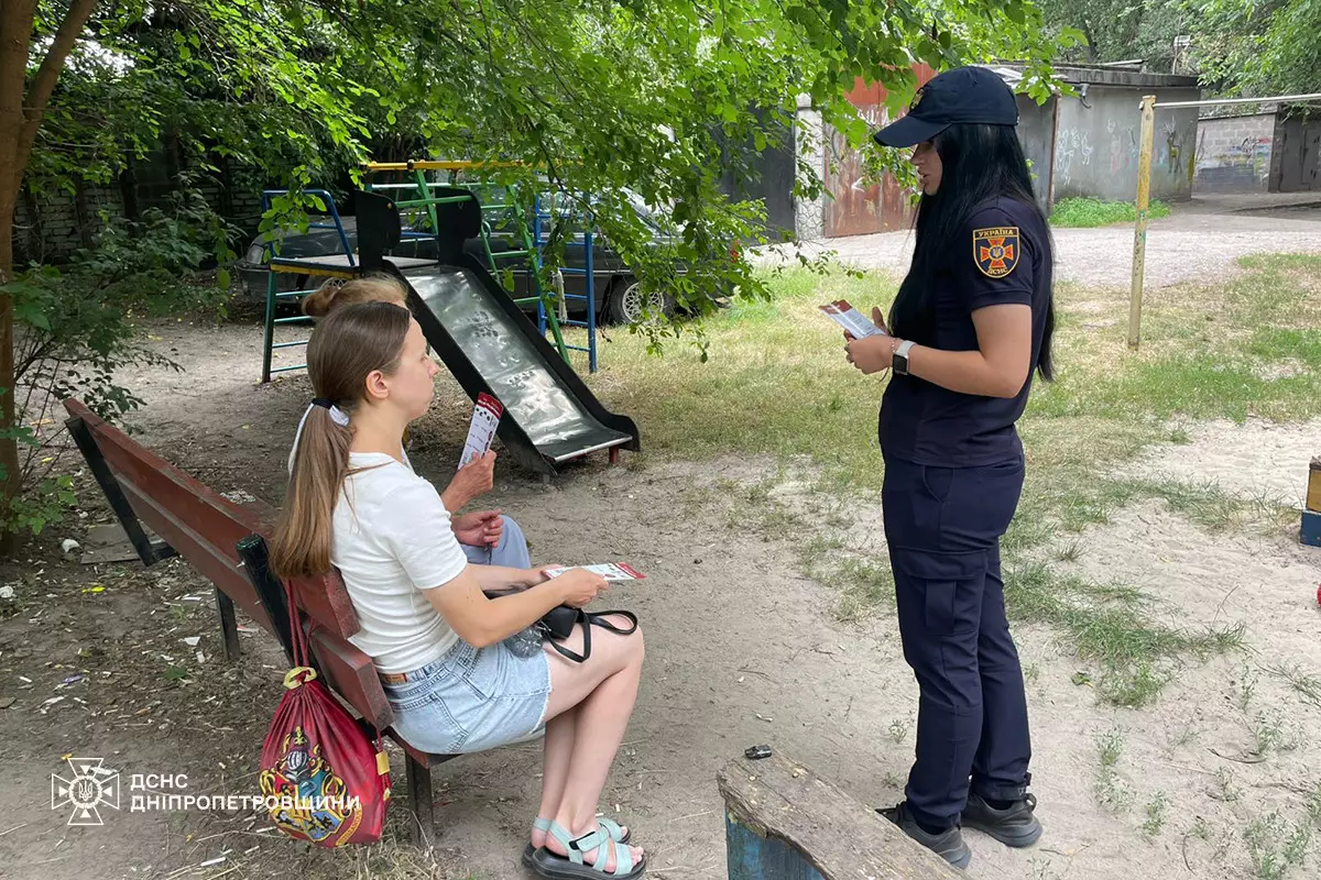 Каменчанам напомнили, как действовать при попадании под обстрел на улице