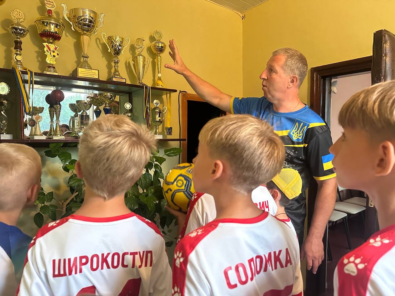 Для юных футболистов Каменского провели содержательный тренинг-семинар