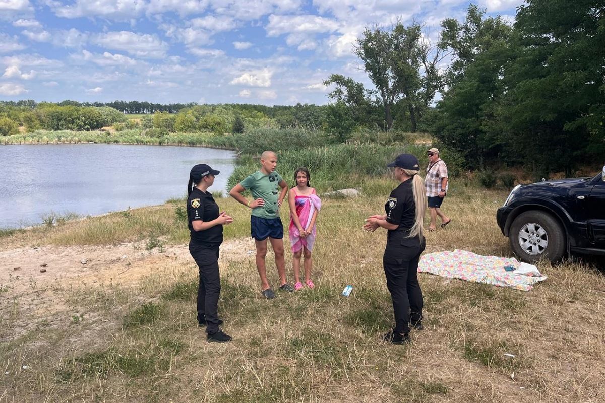 Каменские правоохранители заботятся о безопасности отдыхающих