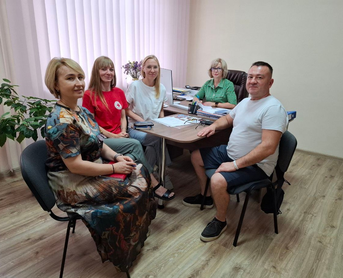 Фахівці служби зайнятості Кам’янського уклали меморандум із Товариством Червоного Хреста