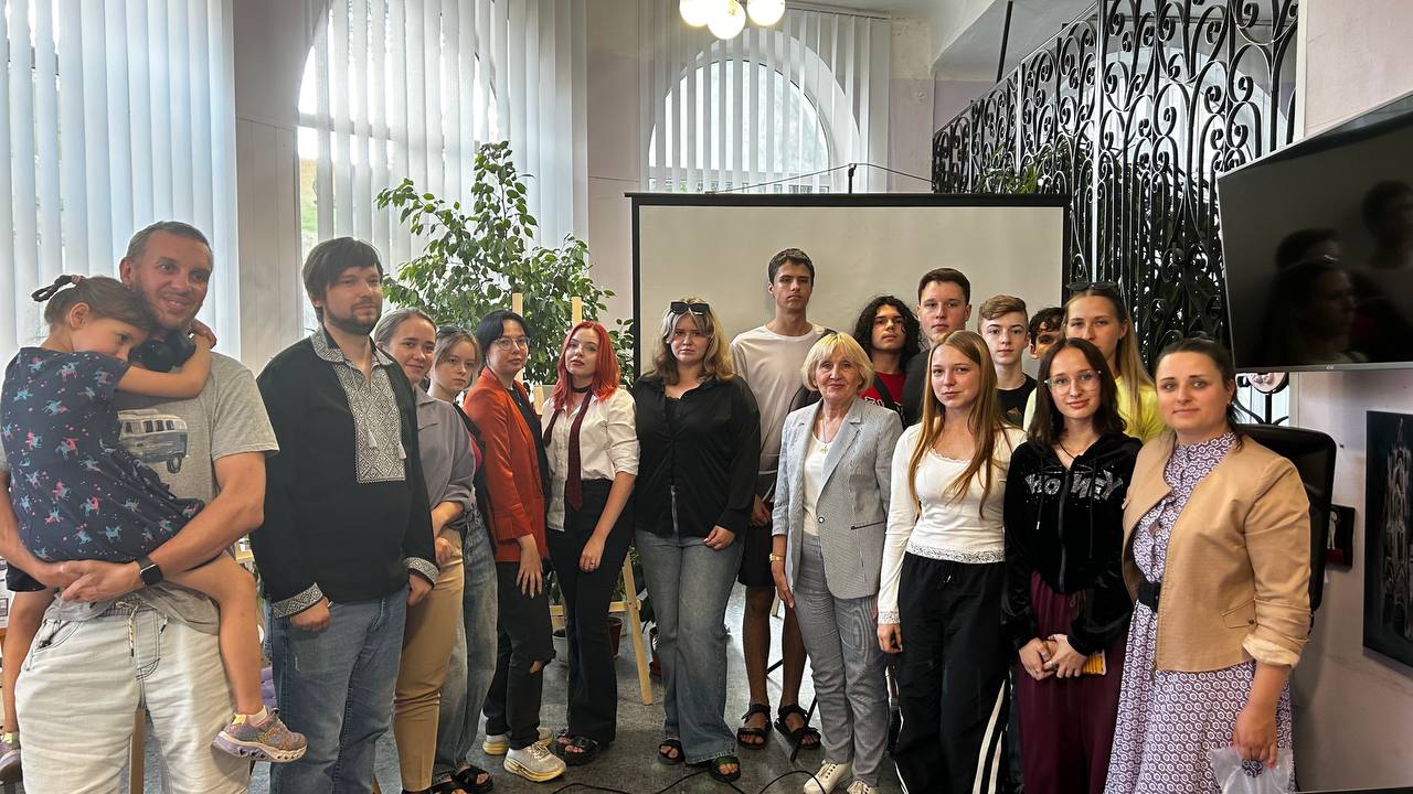 Каменчанам рассказали о памяти и уроках "расстрелянной науки"