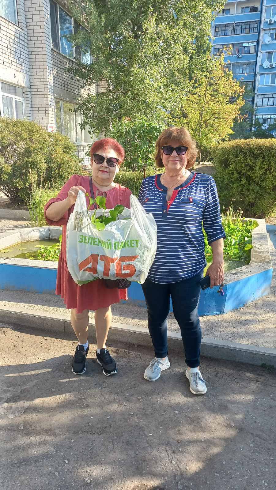 Водойма дитячого екоцентру Кам’янського поповнилася цікавою й корисною рослиною