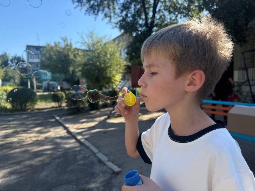 Миссия – добро: молодежь Каметстали объединилась, чтобы поддержать каменских детей