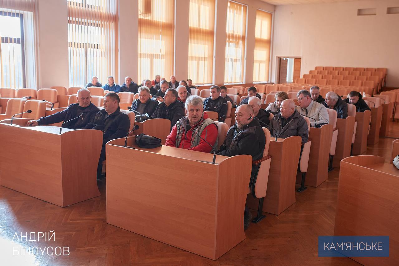 Каменский городской голова поздравил автомобилистов и дорожников с профессиональным праздником