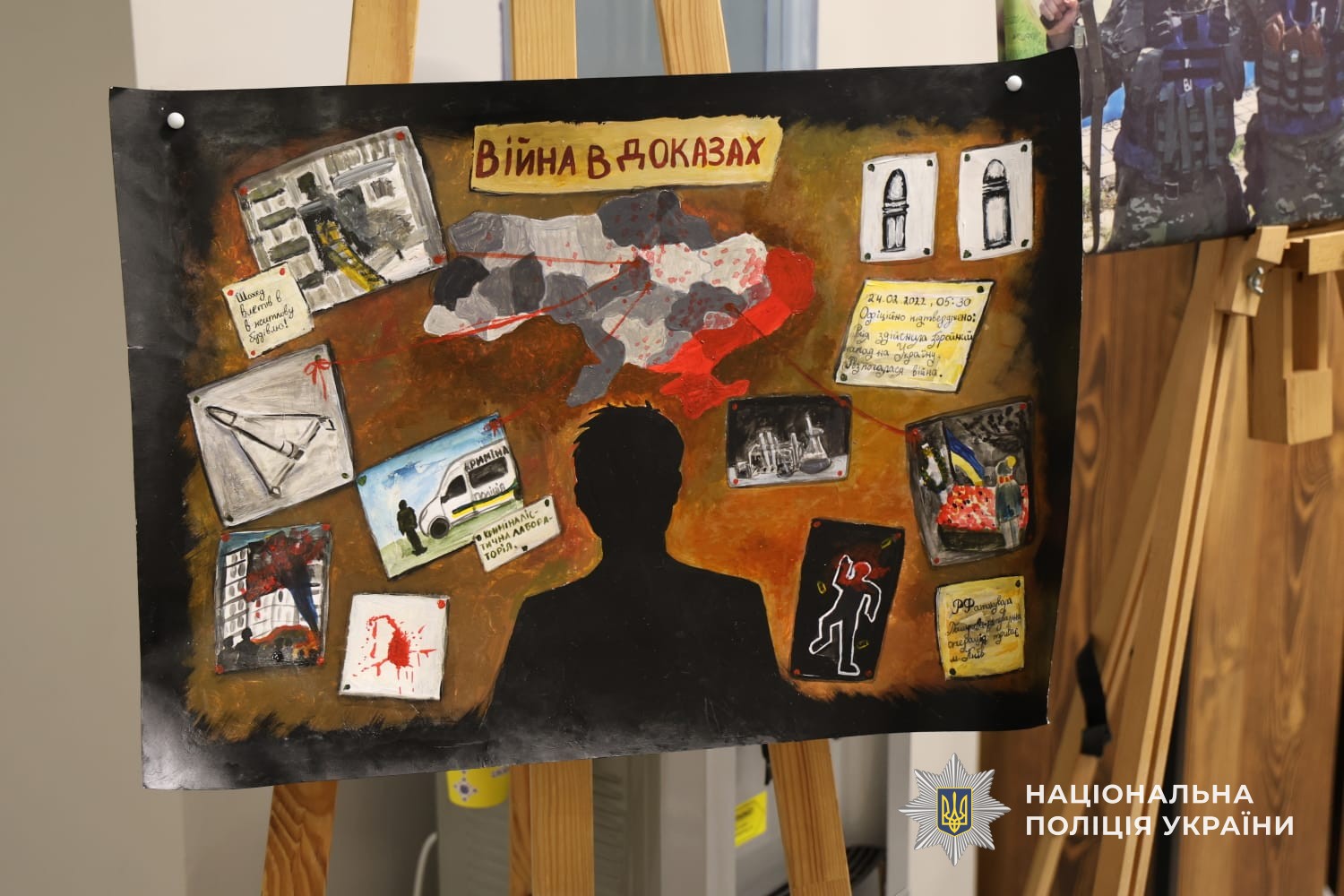 В Днепре состоялась выставка картин полицейских "Война в деталях: глазами следователя"