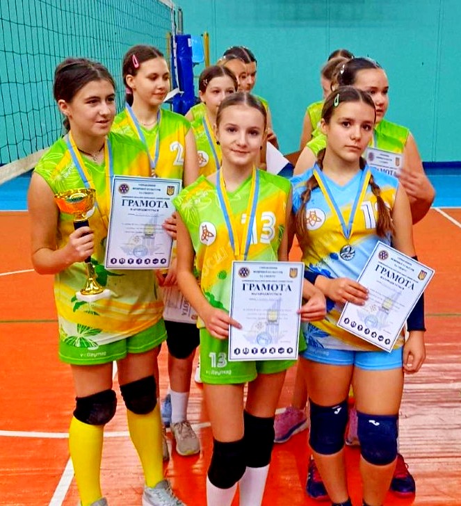 Каменские волейболистки стали призерами открытого турнира в Полтавской области