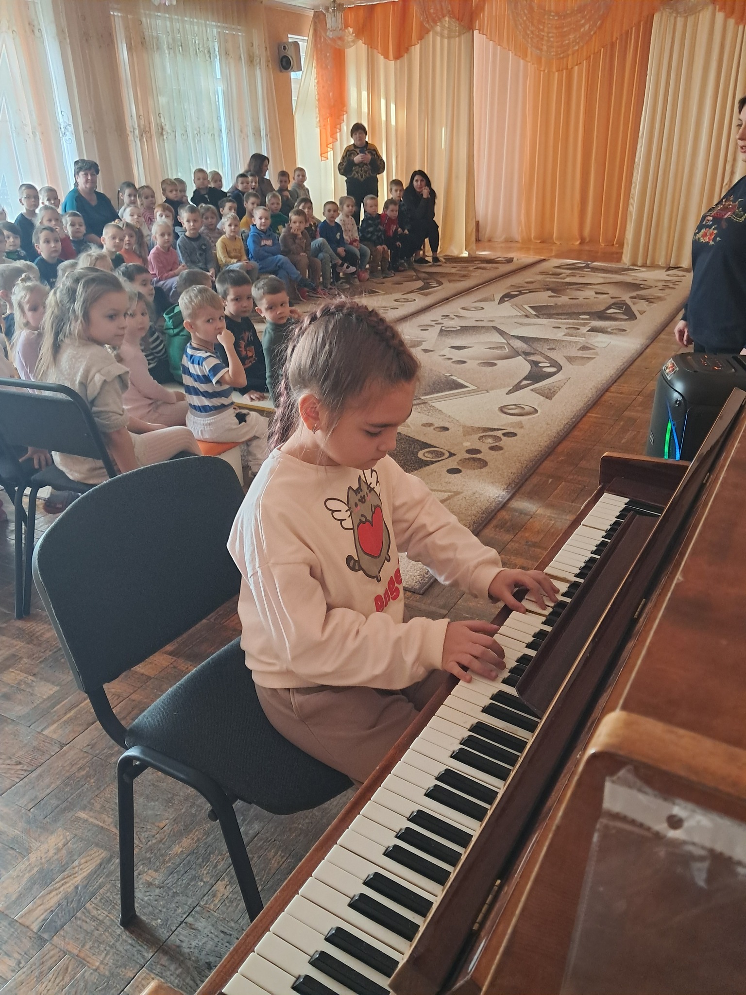 Юні артисти Кам’янського знайомили малечу з чарівним світом музики