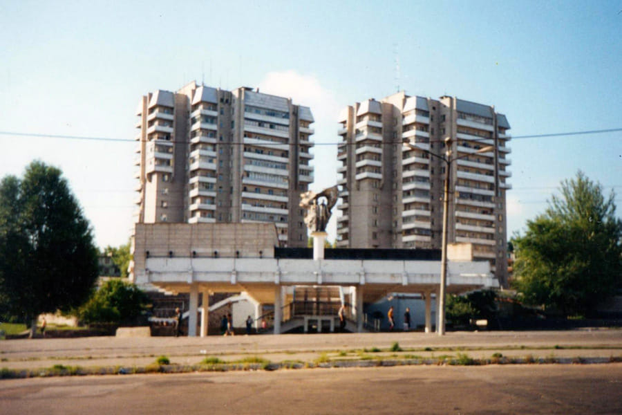 Самые распространенные 14-этажки Каменского: кто был их автором