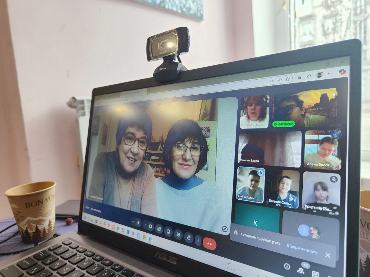 Украинских детей знакомили с творчеством каменского писателя