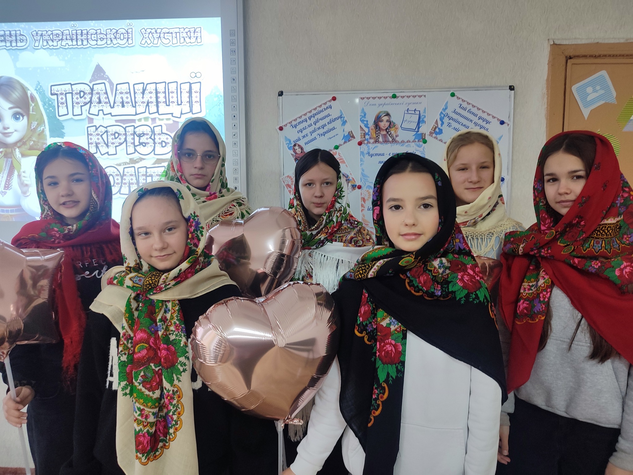 Кам’янських ліцеїстів знайомили з історією національного аксесуару