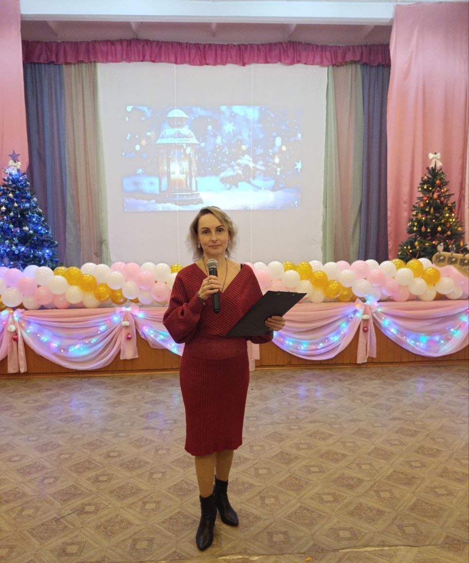 У мистецькій школі Кам’янського панувала новорічна магія творчості