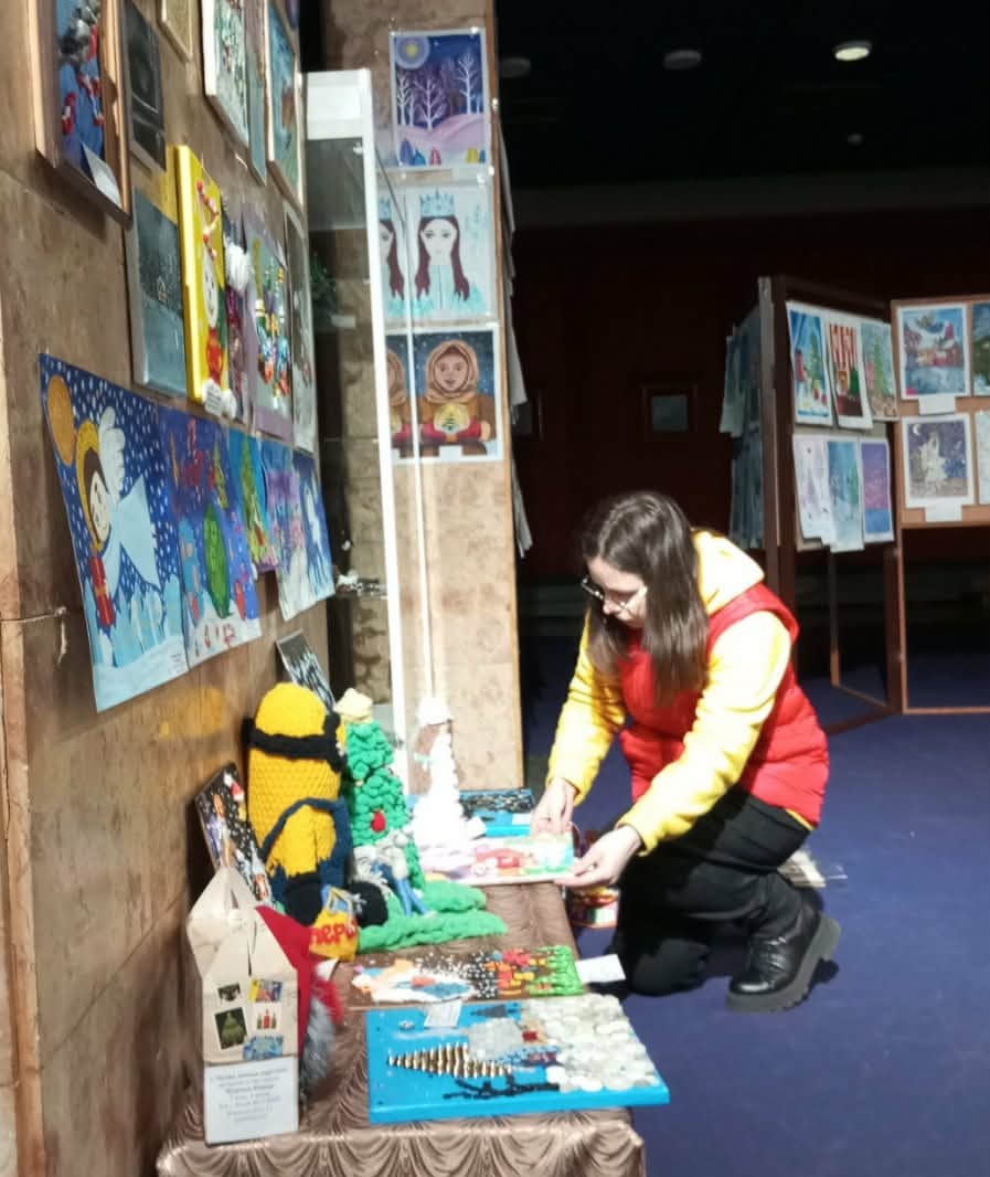 Мистецтво перемагає темряву: в Кам’янському відбудеться виставка дитячої творчості 