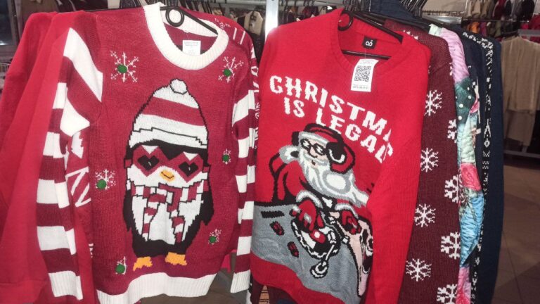 День Рождественского Свитера: Где найти самые оригинальные "рождественские" шедевры в Каменском?