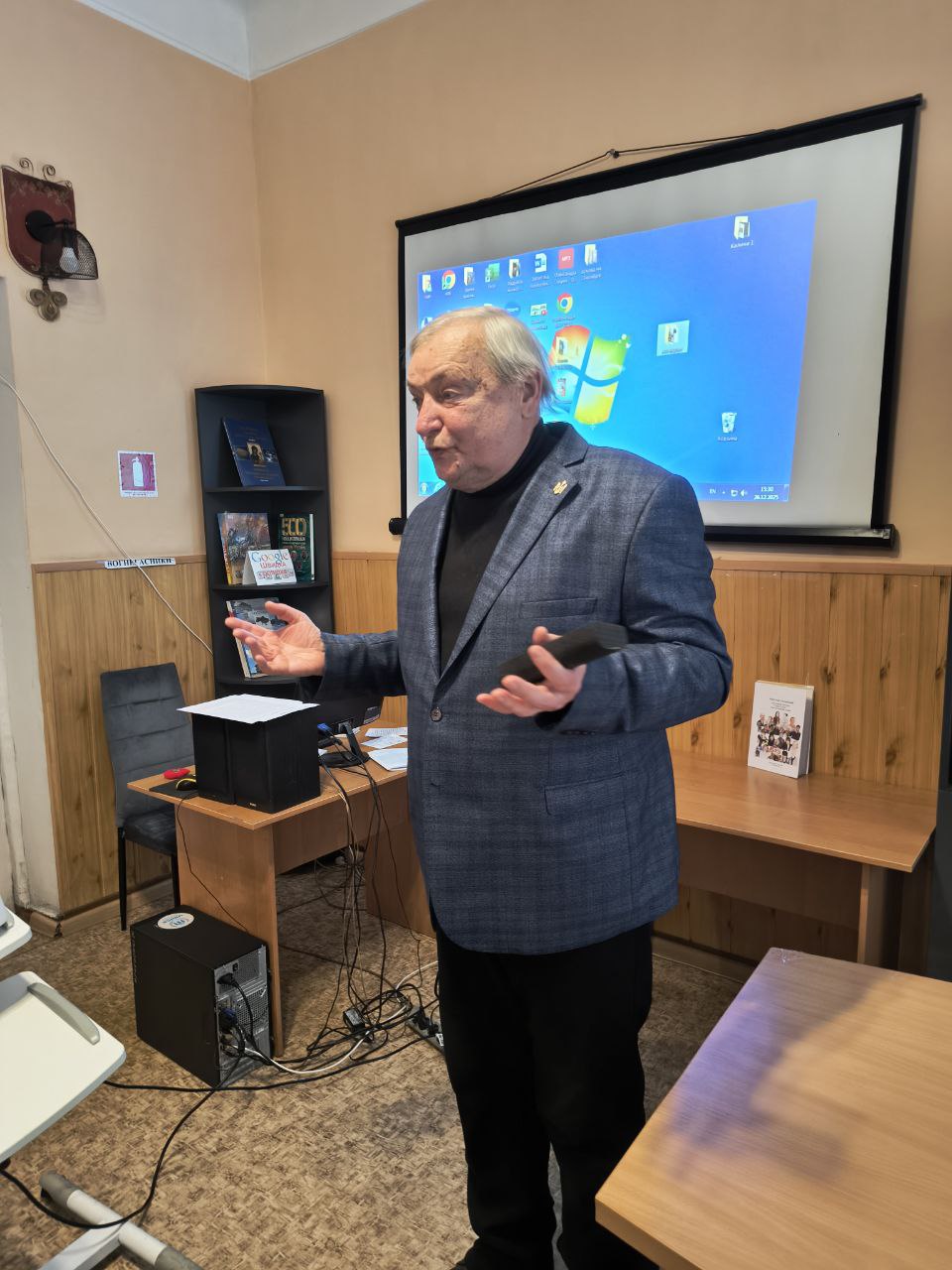 В библиотеке Каменского отметили 17-летие краеведческого общества