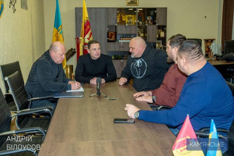 Мэр встретился с представителями Федерации стронгмена Украины