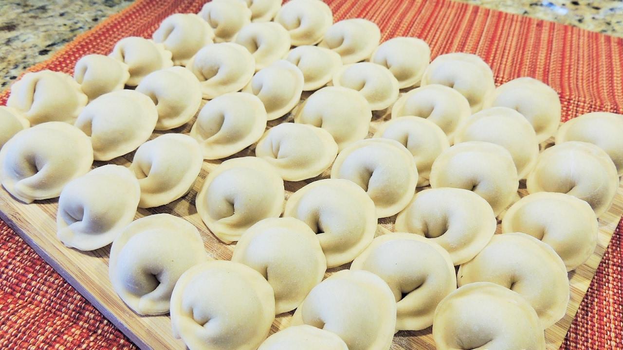 Жена защитника из Каменского района благодаря гранту открыла бизнес по изготовлению вкусностей