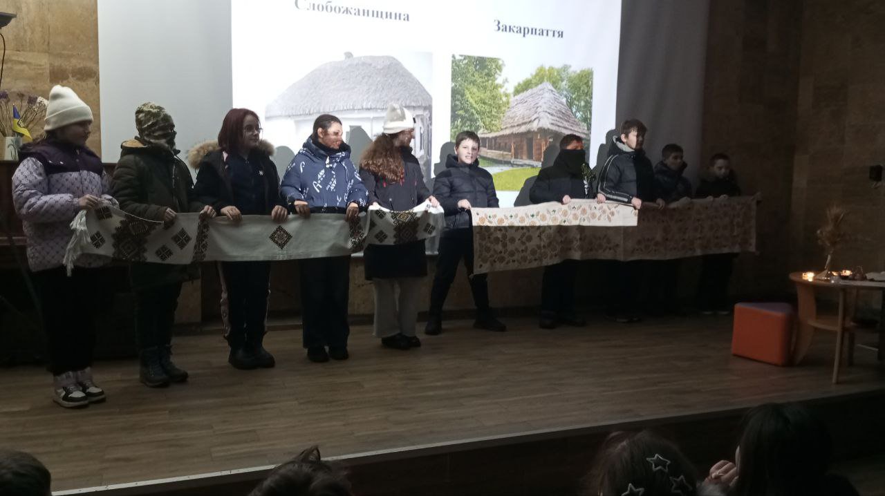 В Музее истории Каменского отметили День Соборности Украины