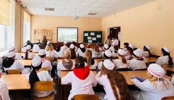 Кам’янський клуб документального кіно розпочав новий рік фільмом про українських волонтерів