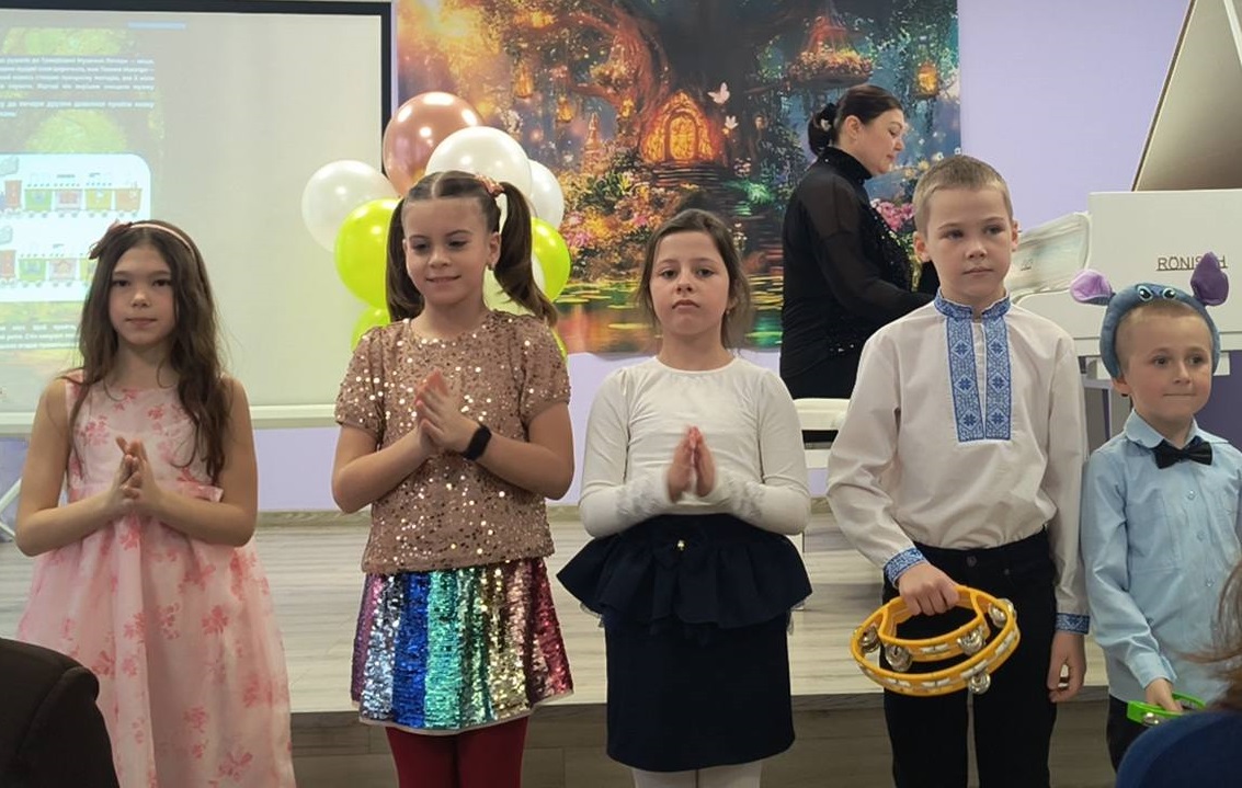 У школі мистецтв Кам’янського презентували власну музичну збірку