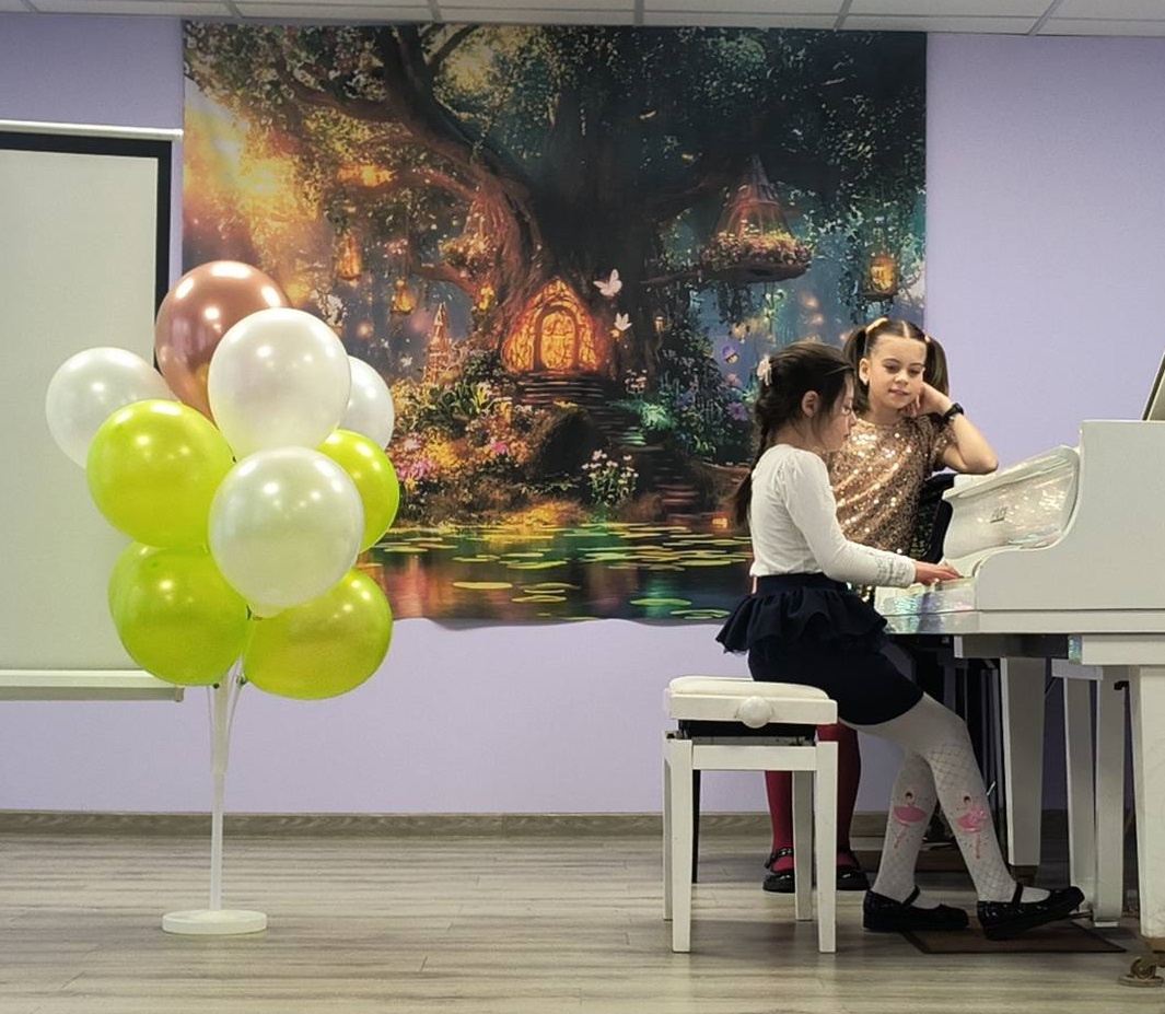 У школі мистецтв Кам’янського презентували власну музичну збірку 