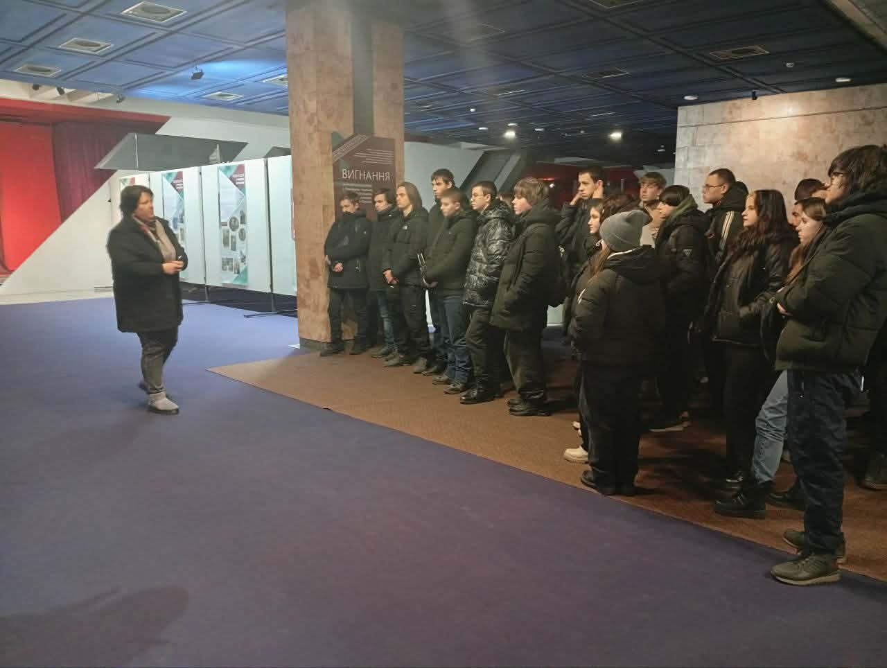 Голоса депортированных: в музее Каменского открылась выставка "Вигнання"